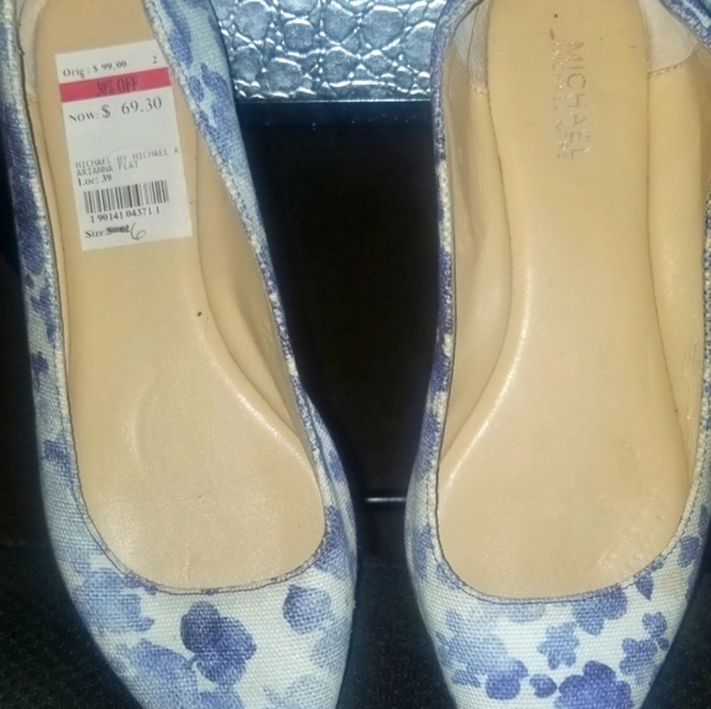 Michael Kors flats